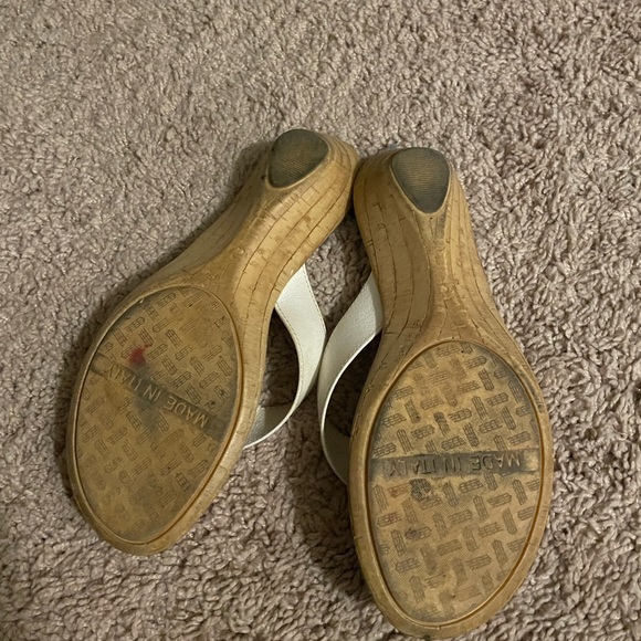 Size 8.5 Italian shoemakers sandels with cushioned foot beds and slight wedge - Picture 2 of 2